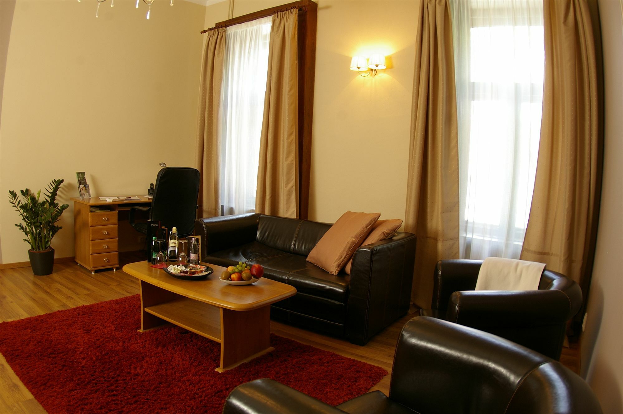 City Residence Apartment Hotel Кошице Экстерьер фото